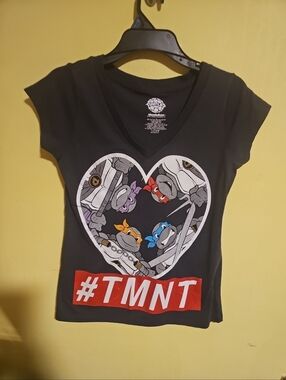 2014 Retro Nickelodeon Juniors Sizs Large Teenage Mutant Ninja Turtle T-Shirt